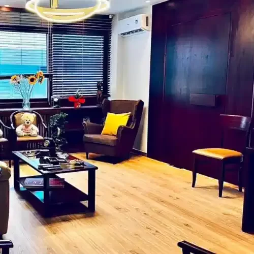 Ο χώρος αναμονής του ιατρείου του καλύτερου γυναικολόγου μαιευτήρα χειρουργού Δρ. Βιδενμάγερ Αλέξανδρου ή Dr. Βιδενμάγερ ή Dr. Videnmaier είναι εξελιγμένος χώρος με όλες τις κατάλληλες προϋποθέσεις προκειμένου να εξασφαλίσουμε άνεση και αίσθημα ηρεμίας σε κάθε γυναίκα. Είναι ένας καινούργιος χώρος, άρτια εξοπλισμένος που σας περιμένει στην διεύθυνση Πουλίου 8, Αμπελόκηποι, Αθήνα.